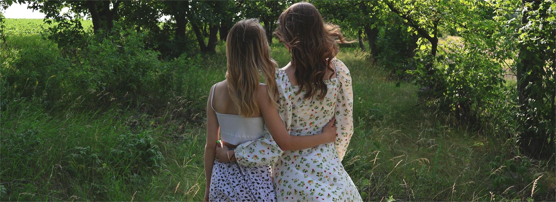 Alice + Olivia Shop -Alice + Olivia Shop anna keibalo R4d3cD9AmL8 unsplash